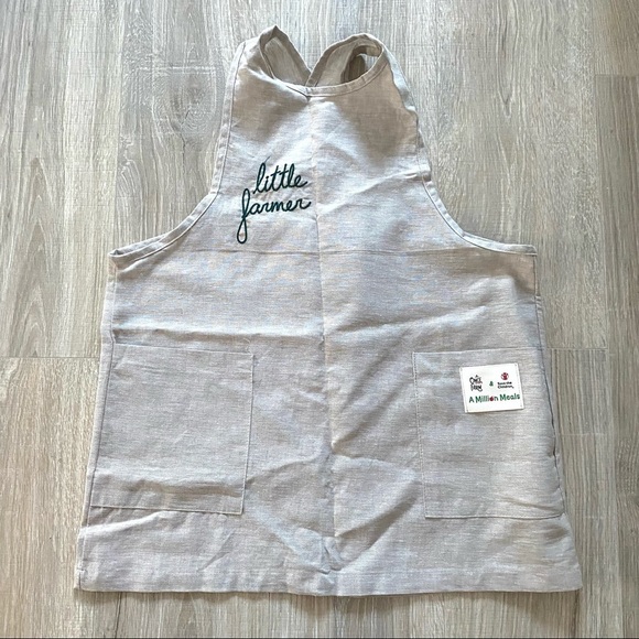 ⭐️3/$25 Little Farmer Embroidered Muslin Apron - Picture 1 of 7